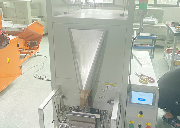Empaquetadora automática de frutas con film estirable